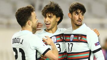 Soccer Football - UEFA Nations League - Group C - Croatia v Portugal - Stadion Poljud, Split, Croatia - November 17, 2020 Portugal&#039;s Joao Felix celebrates scoring their second goal with teammates REUTERS/Antonio Bronic