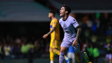 Alejandro Zendejas celebrate this goal 2-0 of America during the 11th round match between America and Tigres UANL as part of the Torneo Clausura 2024 Liga BBVA MX at Azteca Stadium on March 09, 2024 in Mexico City, Mexico.