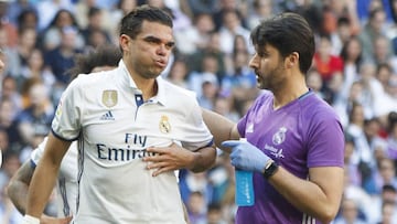 08/04/17 PARTIDO PRIMERA DIVISION REAL MADRID ATLETICO DE MADRID LESION DE PEPE LUSO