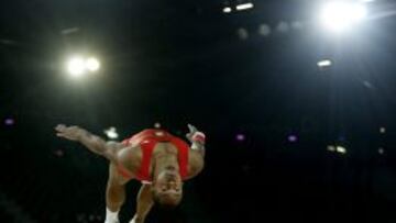 El espa&ntilde;ol Rayderlei Zapata, durante la actuaci&oacute;n en suelo en los Europeos de gimnasia de Montpellier. 