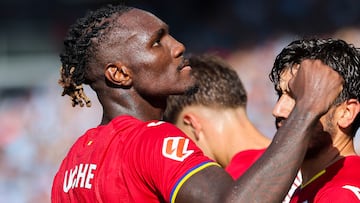 VChristantus Uche celebra con sus compañeros tras marcar.