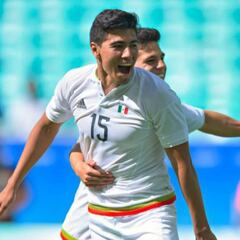 México despertó a tiempo para golear a Fiji