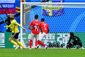 Emil Forsberg marca el 1-0.