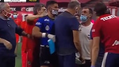 Tuvieron que separarlos: el enojo de Guede que casi termina a golpes en México