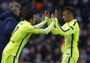 Cambio de Pedro y Neymar.