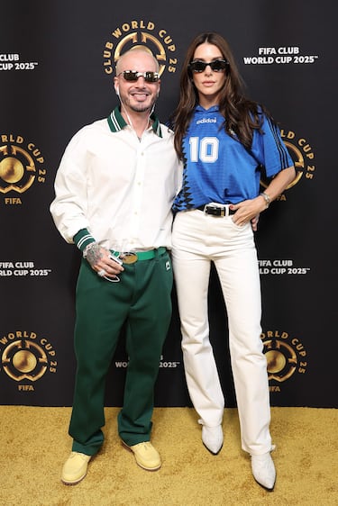 J Balvin y Valentina Ferrer en la final de la Copa Mundial de Clubes FIFA 2025.  (Michael Loccisano/Getty Images/AFP)
