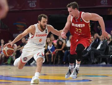 Una nueva medalla de bronce para España en el Eurobasket 2017. El 'Chacho' Rodríguez durante la victoria por 92-85 contra Rusia en Estambul.