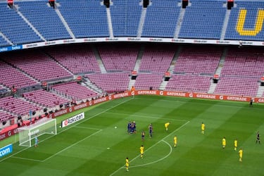 Barcelona 3 - 0 Las Palmas: as it happened, goals, match report