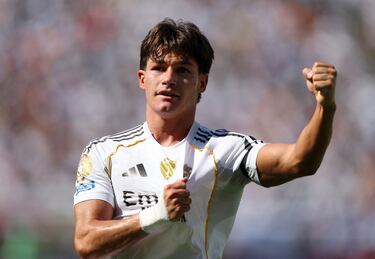 Filtró Gonzalo para la llegada de Alexander Arnold hasta línea de fondo, poniendo un gran centro atrás para encontrar el empuje de Fran García, que finalizó con un gran remate y el tanto del 2-0.