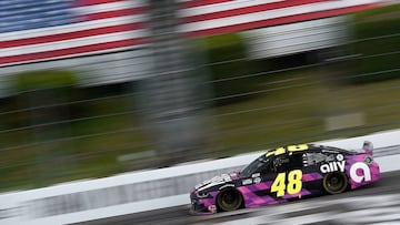 LONG POND, PENNSYLVANIA - JUNE 28: Jimmie Johnson, driver of the #48 Ally Chevrolet, races during the NASCAR Cup Series Pocono 350 at Pocono Raceway on June 28, 2020 in Long Pond, Pennsylvania.   Jared C. Tilton/Getty Images/AFP
 == FOR NEWSPAPERS, INTERN