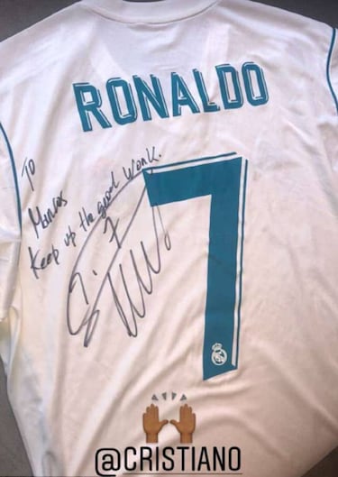 Rashford sigue coleccionando regalos de Cristiano