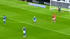 Ben Brereton anota su primer gol en el Derby y es uno de los mejores de su carrera: Chile celebra