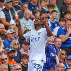 Luis Sinisterra y Steven Alzate, en la mira del Everton