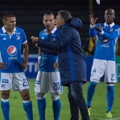 Millonarios empata, erra penalti y expulsan a Vikonis