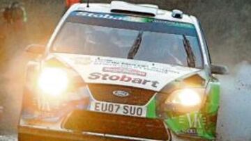 <b>TRES MINUTOS. </b>Rossi, con su Ford Focus, está a tres minutos y medio del líder tras la primera etapa.