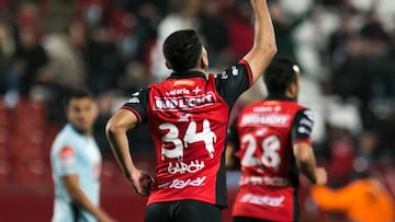 Los fronterizos dejaron ir la victoria en los minutos finales, pero superaron a los hondureños en el marcador global, lo necesario para estar en cuartos de final.