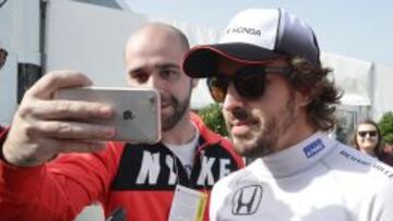 D&iacute;a poco fruct&iacute;fero para Alonso.
