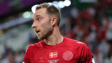 Doha (Qatar), 22/11/2022.- The captain's armband of Christian Eriksen of Denmark during the FIFA World Cup 2022 group D soccer match between Denmark and Tunisia at Education City Stadium in Doha, Qatar, 22 November 2022. (Mundial de Fútbol, Dinamarca, Túnez, Túnez, Catar) EFE/EPA/Friedemann Vogel
