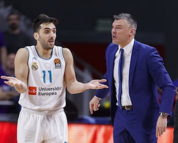 Campazzo y Jasikevicius. 