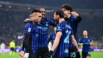 Lautaro Martínez celebra un gol con sus compañeros.