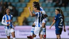 Leire Ba&ntilde;os celebra el &uacute;nico tanto del equipo.