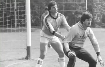 Como jugador, el ‘Ojitos’ Meza estuvo presente en siete de los ocho títulos conquistados por Cruz Azul en toda su historia, aunque como entrenador nunca pudo lograrlo.