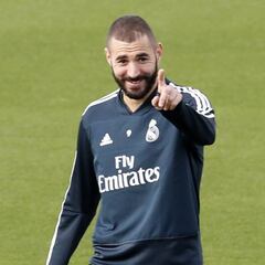 Benzema espabila con Solari