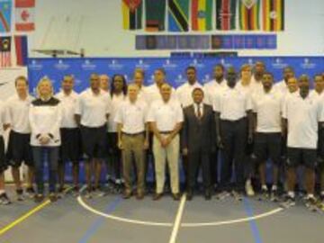 Todos los entrenador del campus de Baloncesto Sin Fronteras en Johannesburgo, Sudáfrica.