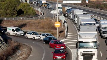 Vista de una retenci&oacute;n de tr&aacute;fico en una carretera de la provincia de Barcelona. 