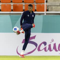 Por esta razón Kevin Mier es el portero que mejor juega con los pies