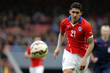 El argentino Pedro Pablo Hernández ha jugado varios amistosos por la Roja y se quedó fuera de Brasil 2014 por lesión.