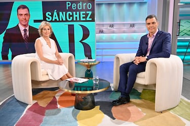 El significado del cdigo sin corbata de Pedro Snchez en sus entrevistas