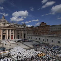 What happens when a Pope dies: Rituals and rules for the conclave and transition period