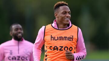 Yerry Mina regresa a entrenamientos con Everton