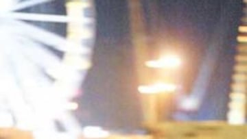 <b>EN LA NOCHE. </b>Impresionante Checa con las luces de su Yamaha YZF.