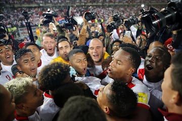 Peru's players celebrate after a play-off qualifying match for the 2018 Russian World Cup against New Zealand in Lima, Peru, Wednesday, Nov. 15, 2017. Peru beat New Zealand 2-0 to win a two-leg playoff and earn the 32nd and last spot in the World Cup field in Russia.(AP Photo/Rodrigo Abd)7