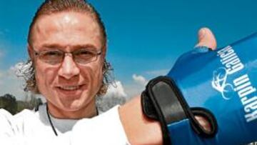 <b>SE MARCHA. </b>Valery Karpin abandona el patrocinio de su equipo ciclista, que se llamará Xacobeo.