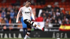 Valencia president in Barcelona negotiating Rodrigo sale