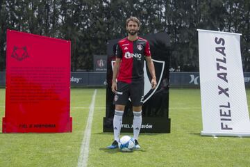 Uno de los grandes nombres que llegaron al futbol mexicano para este torneo es el del defensor argentino, pero tampoco ha tenido actividad en la Liga.