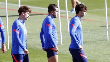 Griezmann, Koke y João Félix, en un entrenamiento del Atlético