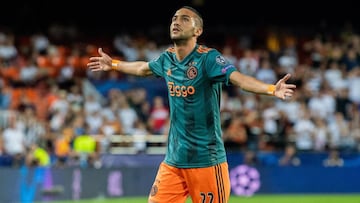 VALENCIA, 02-10-2019 , Stadium Estadio Mestalla , Champions League Football season 2019 / 2020 .Ajax player Hakim Ziyech celebrating the 0-1 during the match CF Valencia - Ajax
 
 
 02/10/2019 ONLY FOR USE IN SPAIN