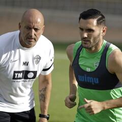 Las molestias de Boyé abren las puertas del once a Lucas Pérez