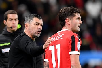 AC Milan coach Sergio Conceicao with Christian Pulisic 