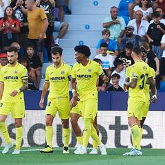 Johan Mojica debuta con asistencia en Villarreal