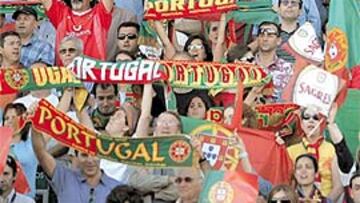 <b>LA GRAN ILUSIÓN.</b> La Generación de Oro no ha hecho nada, pero la afi ción espera que sea ahora.