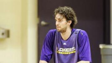 <b>MIRADA HACIA HOUSTON. </b>Con molestias en el cuádriceps, Pau Gasol vuelve la mirada hacia Houston.