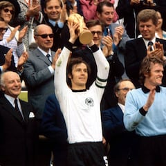 ¿Por qué le llamaban ‘El Kaiser’ a Franz Beckenbauer? Así revolucionó el fútbol su posición de líbero