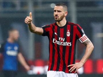 En la temporada 17/18 Bonucci fichó por el AC Milan procedente de la Juventus de Turin a cambio de 42 millones de euros. 