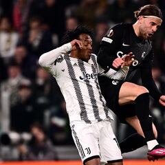 Cuadrado, participativo en victoria de Juventus ante Friburgo