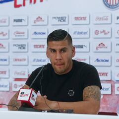 Salcido se va de Chivas por diferencias con Cardozo